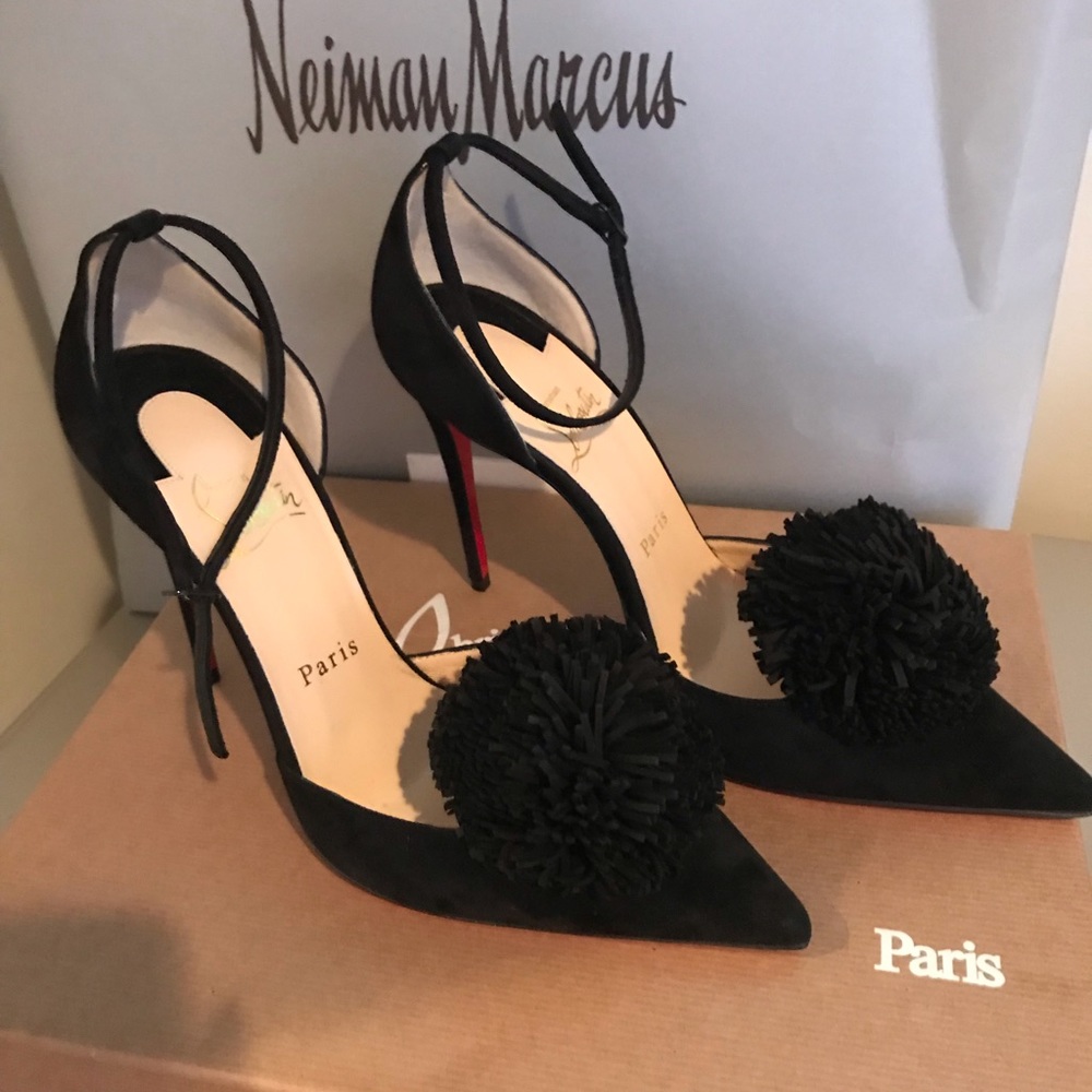 BN christain Louboutin Black VEAU VELOUR
